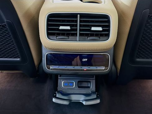 New 2026 Mercedes-Benz GLS 450 4MATIC image 28