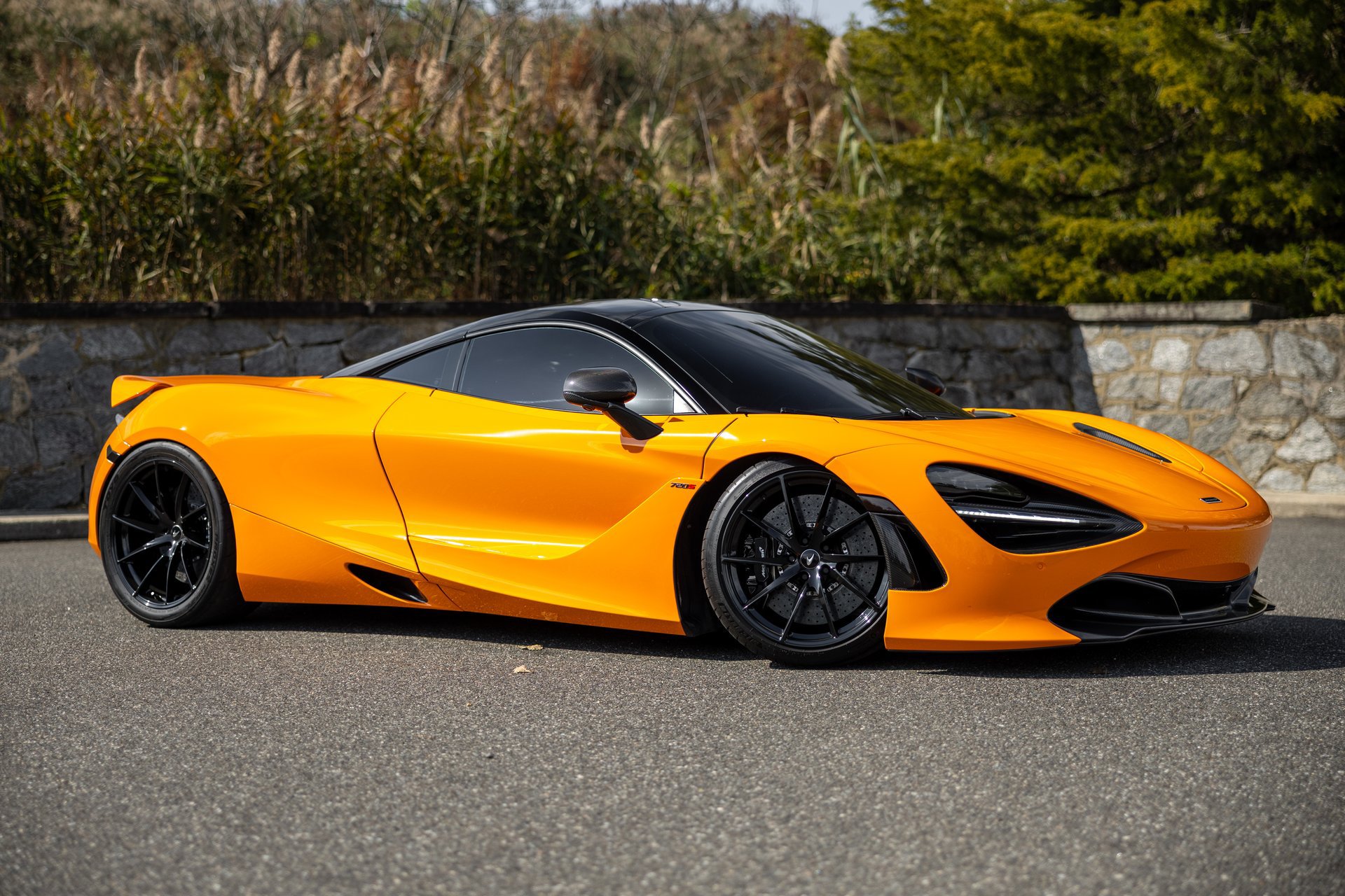 Used 2019 McLaren 720S RWD image 11