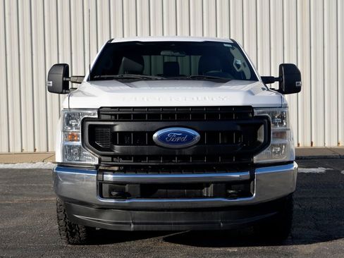 Used 2022 Ford F250 XL w/ Power Equipment Group image 3