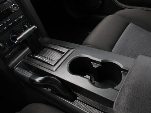 Used 2008 Ford Mustang Deluxe image 18