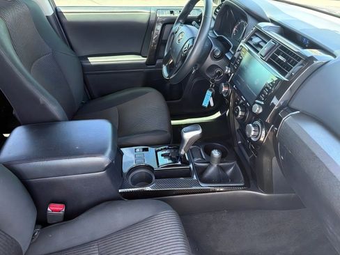 Used 2020 Toyota 4Runner TRD Off-Road AWD/4WD image 11