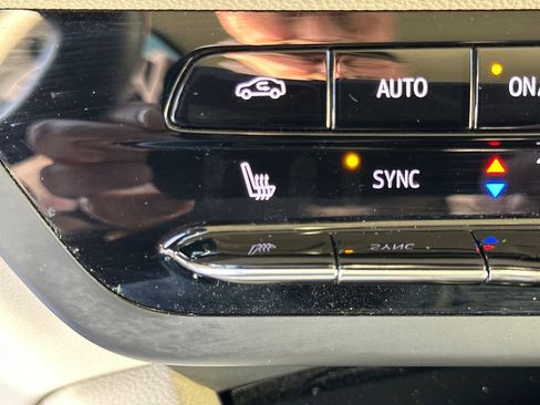 Used 2022 Buick Envision Preferred image 31