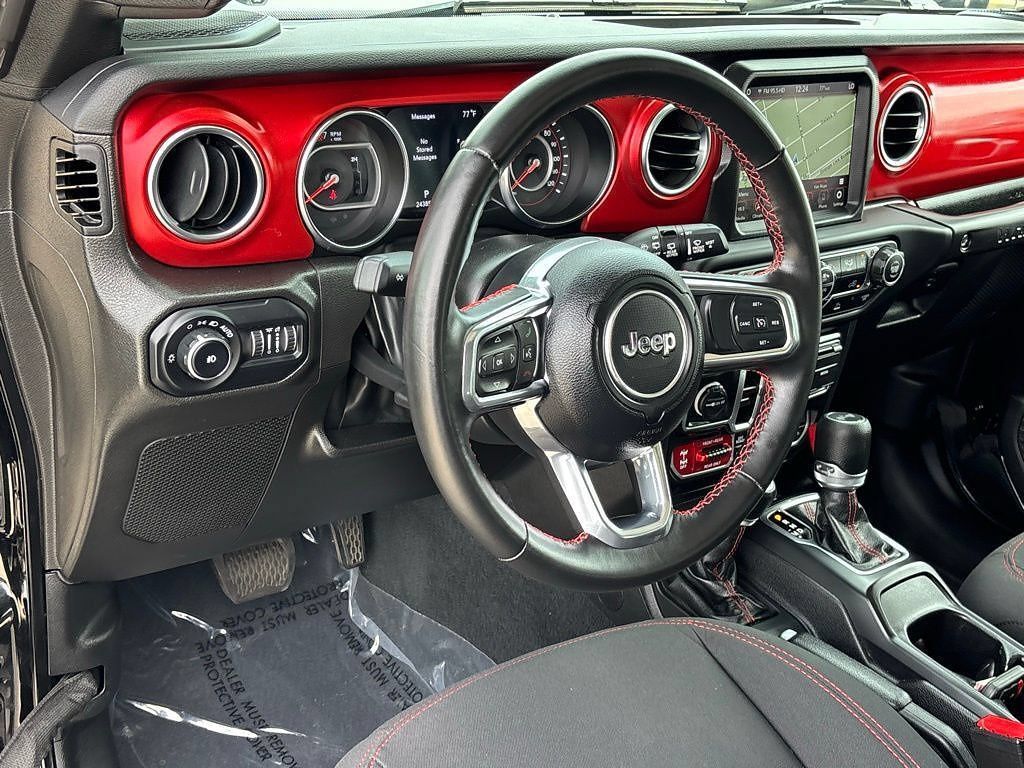 Used 2022 Jeep Wrangler Unlimited Rubicon AWD/4WD image 10