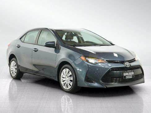 Used 2017 Toyota Corolla LE FWD image 7