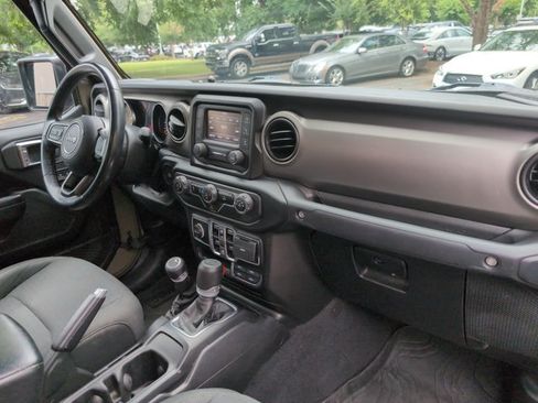 Used 2020 Jeep Gladiator Sport w/ Quick Order Package 24S AWD/4WD image 23