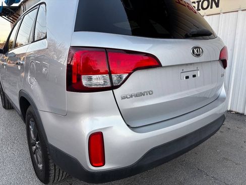 Used 2015 Kia Sorento LX FWD image 9