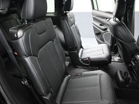 New 2026 Jeep Grand Cherokee L Limited image 23