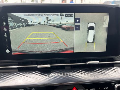 Used 2023 Kia Carnival SX Prestige FWD image 12