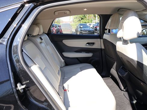 Used 2024 Nissan Ariya AWD image 38