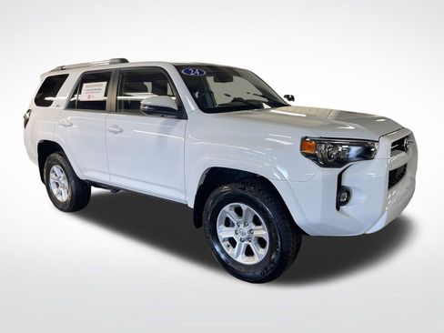 Certified 2024 Toyota 4Runner SR5 Premium w/ Moonroof Package AWD/4WD image 7