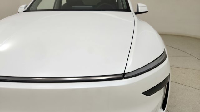 Used 2026 Tesla Model Y 2WD image 23
