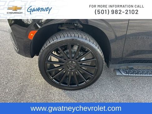 Used 2021 Chevrolet Tahoe Z71 w/ Z71 Signature Package image 9