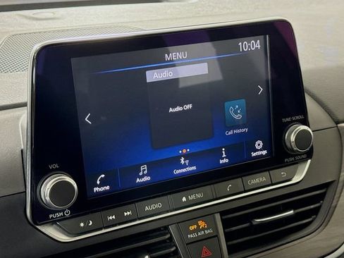 Used 2024 Nissan Altima 2.5 SV FWD image 19