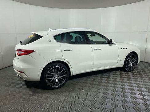 Used 2020 Maserati Levante GranLusso image 14