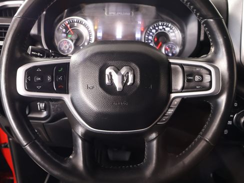 Used 2022 RAM 1500 Big Horn AWD/4WD image 3