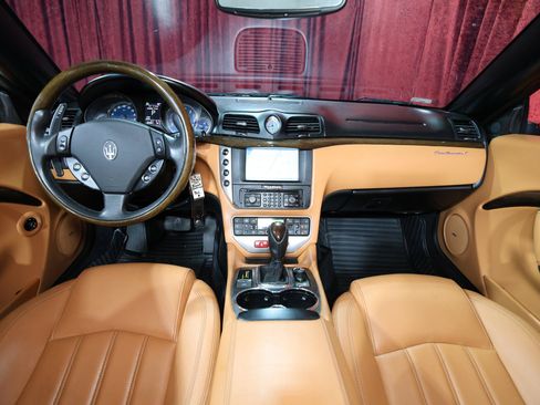 Used 2011 Maserati GranTurismo Convertible RWD image 17