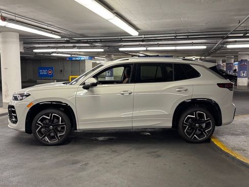 Used 2026 Volkswagen Tiguan SEL R-Line AWD/4WD image 33