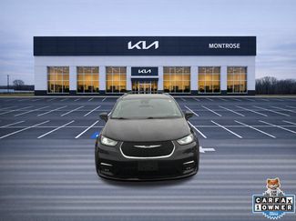 Used 2022 Chrysler Pacifica Touring-L FWD video 2