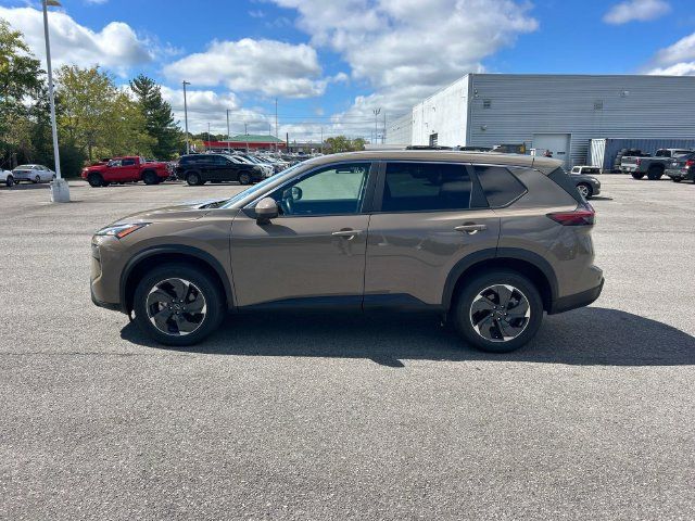 Certified 2025 Nissan Rogue SV AWD/4WD image 7