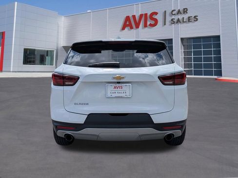 Used 2025 Chevrolet Blazer LT FWD image 7