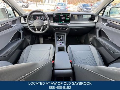 Certified 2025 Volkswagen Tiguan SE AWD/4WD image 12