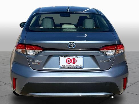 Used 2021 Toyota Corolla LE FWD image 4