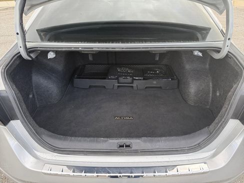 Used 2023 Nissan Altima 2.5 SV w/ SV Premium Package image 19