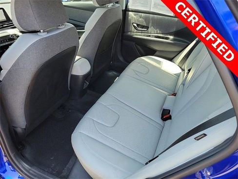 Used 2024 Hyundai Elantra Limited image 16
