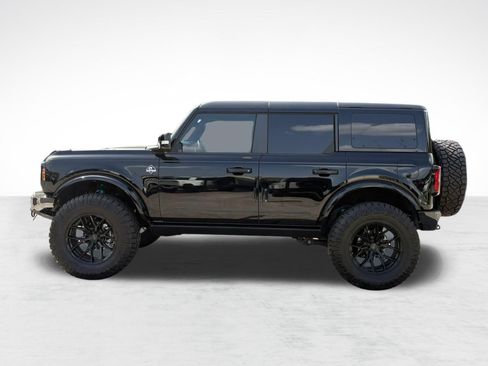 Used 2025 Ford Bronco Outer Banks AWD/4WD image 2