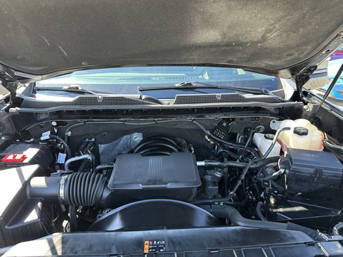 Used 2024 Chevrolet Silverado 2500 ZR2 w/ Technology Package image 30