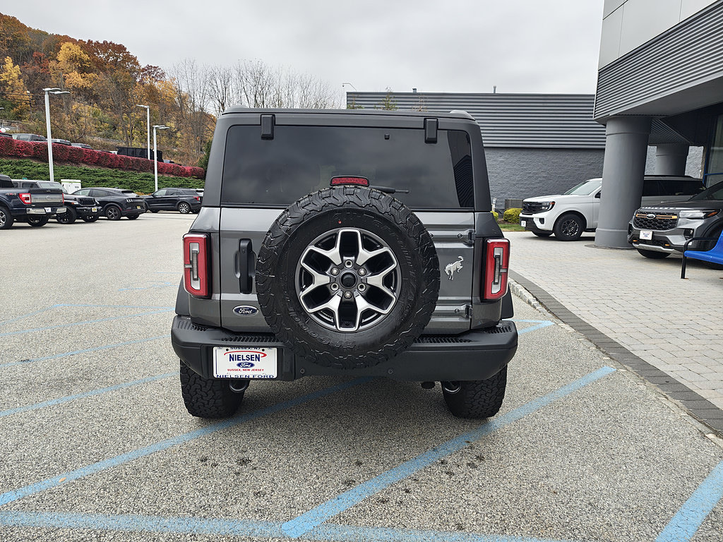 Used 2023 Ford Bronco Badlands AWD/4WD image 7