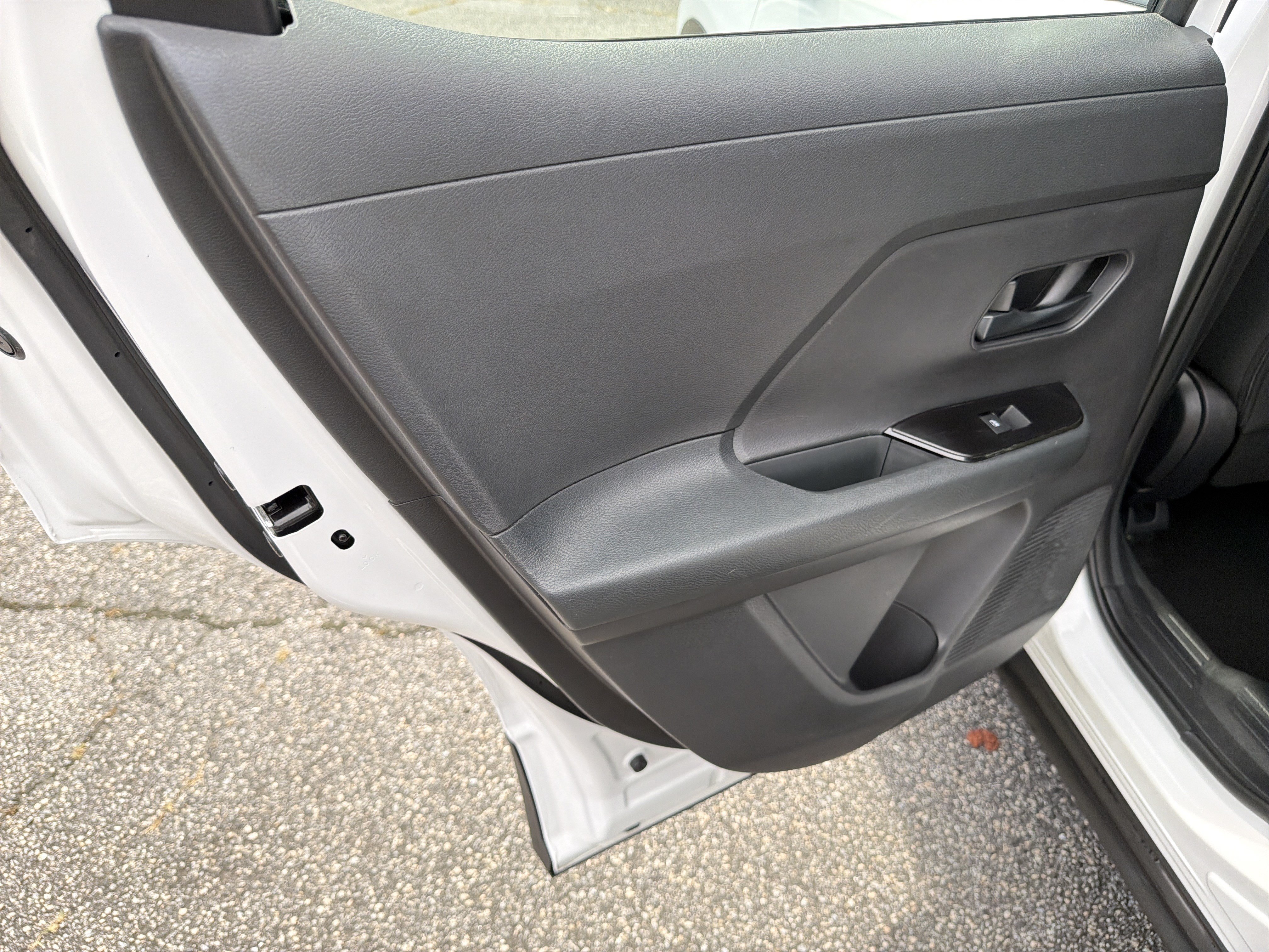 Used 2025 Nissan Kicks S FWD image 21