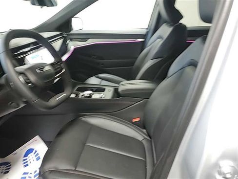 Used 2024 Jeep Wagoneer Launch Edition image 7