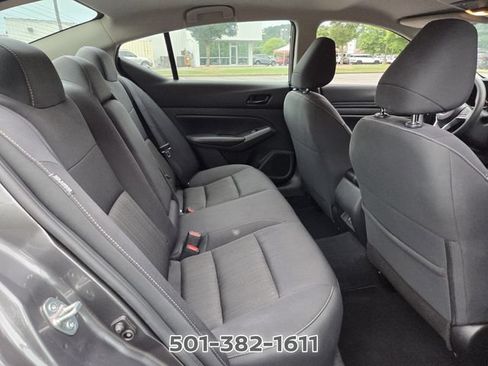 Used 2025 Nissan Altima 2.5 SV FWD image 14