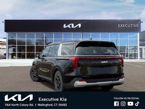 New 2026 Kia Carnival FWD image 4