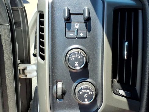 Used 2017 Chevrolet Silverado 1500 High Country AWD/4WD image 17