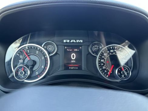 Used 2024 RAM 3500 Big Horn AWD/4WD image 12