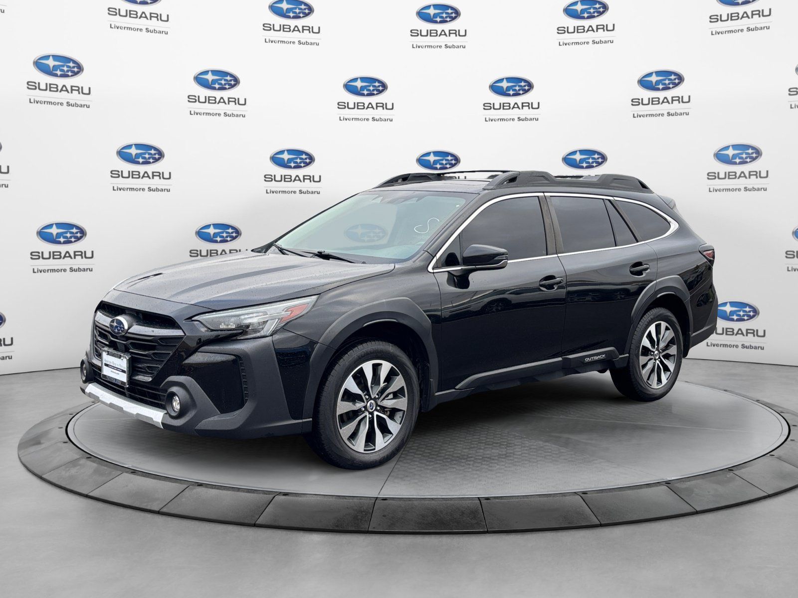 Used 2023 Subaru Outback Limited XT AWD/4WD image 3