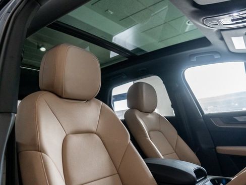 Certified 2025 Porsche Cayenne image 29