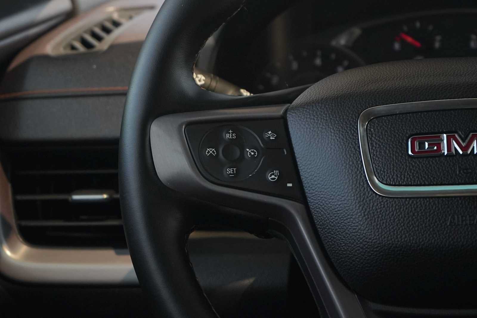 Used 2023 GMC Terrain AT4 AWD/4WD image 17