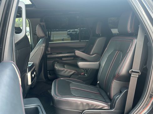 Used 2023 Ford Expedition Limited RWD image 25