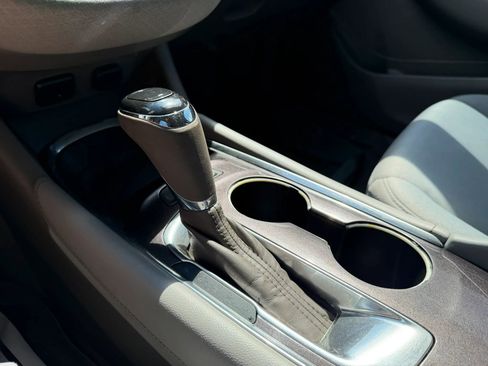 Used 2016 Chevrolet Malibu LT image 15