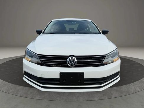 Used 2015 Volkswagen Jetta SE FWD image 2