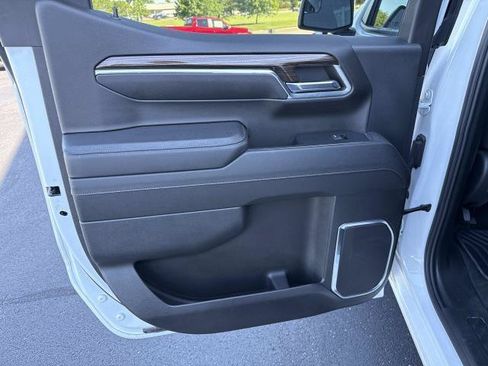 Used 2023 Chevrolet Silverado 1500 LT AWD/4WD image 23