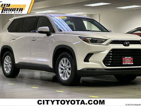 Certified 2024 Toyota Grand Highlander AWD image 1