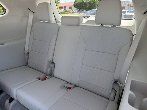 New 2026 Buick Enclave Avenir w/ Super Cruise Package FWD image 20