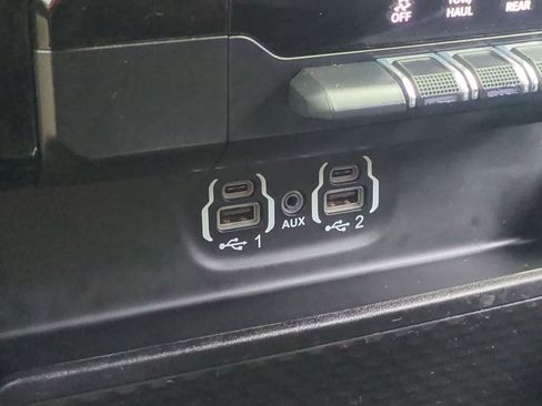 Used 2021 RAM 1500 Laramie w/ Sport Appearance Package AWD/4WD image 32