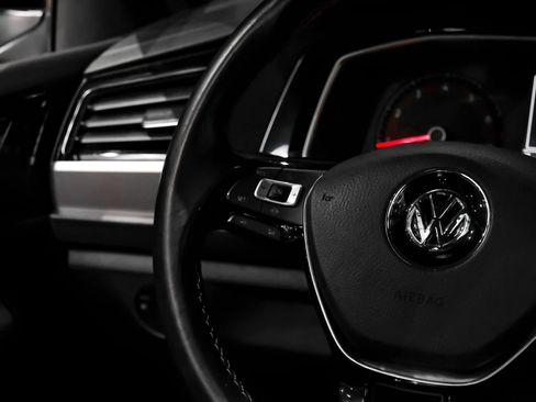Used 2020 Volkswagen Jetta R-Line w/ R-Line Cold Weather Package FWD image 20