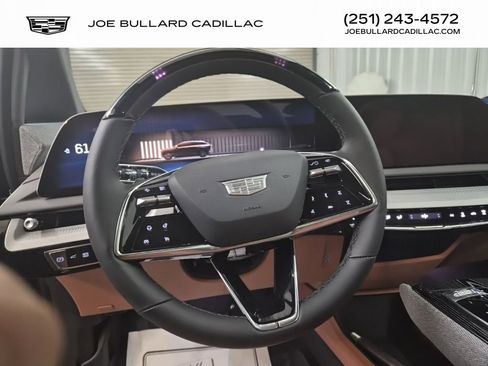 New 2026 Cadillac Optiq Luxury 2 image 13