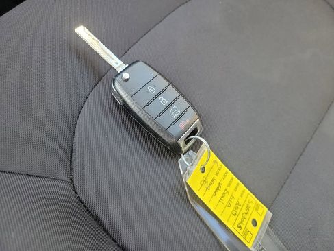 Used 2019 Kia Soul image 28